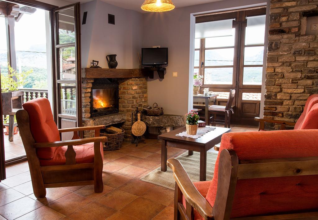 Apartamentos Rurales El Collain De Campiellos ภายนอก รูปภาพ