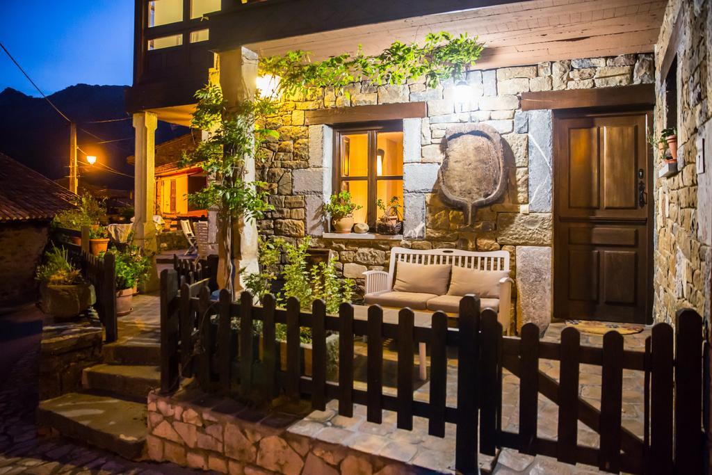 Apartamentos Rurales El Collain De Campiellos ภายนอก รูปภาพ