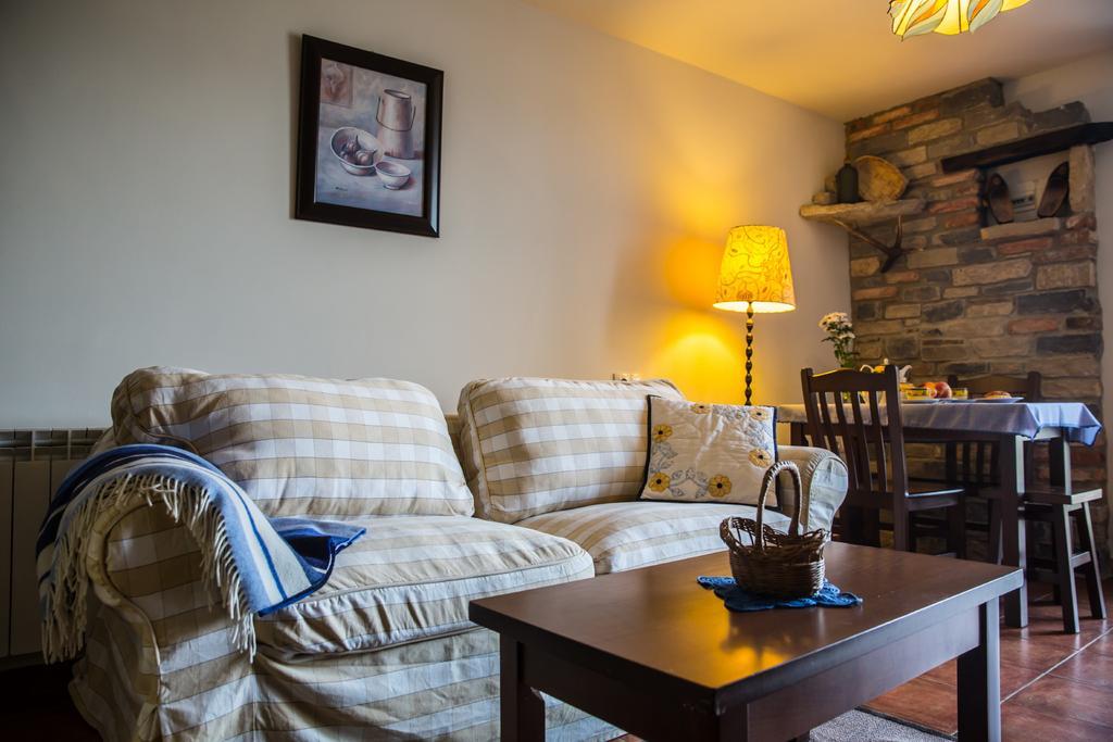 Apartamentos Rurales El Collain De Campiellos ภายนอก รูปภาพ